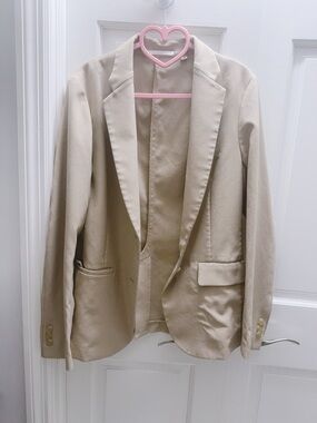 Classic Women's Beige Blazer
